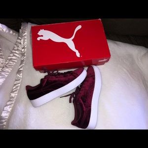 Never worn! Womens 11 Burgandy Puma Sneakers